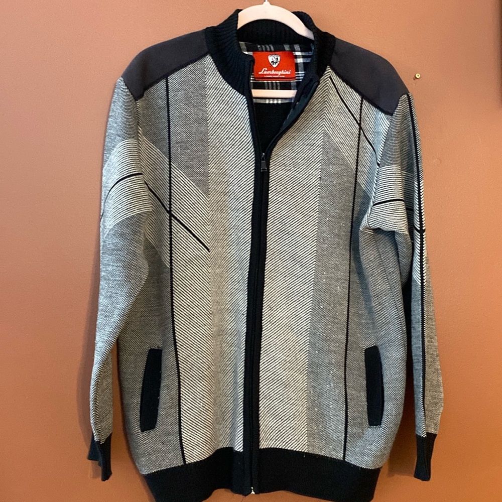 Lamborghini men’s zippered sweater in size large.